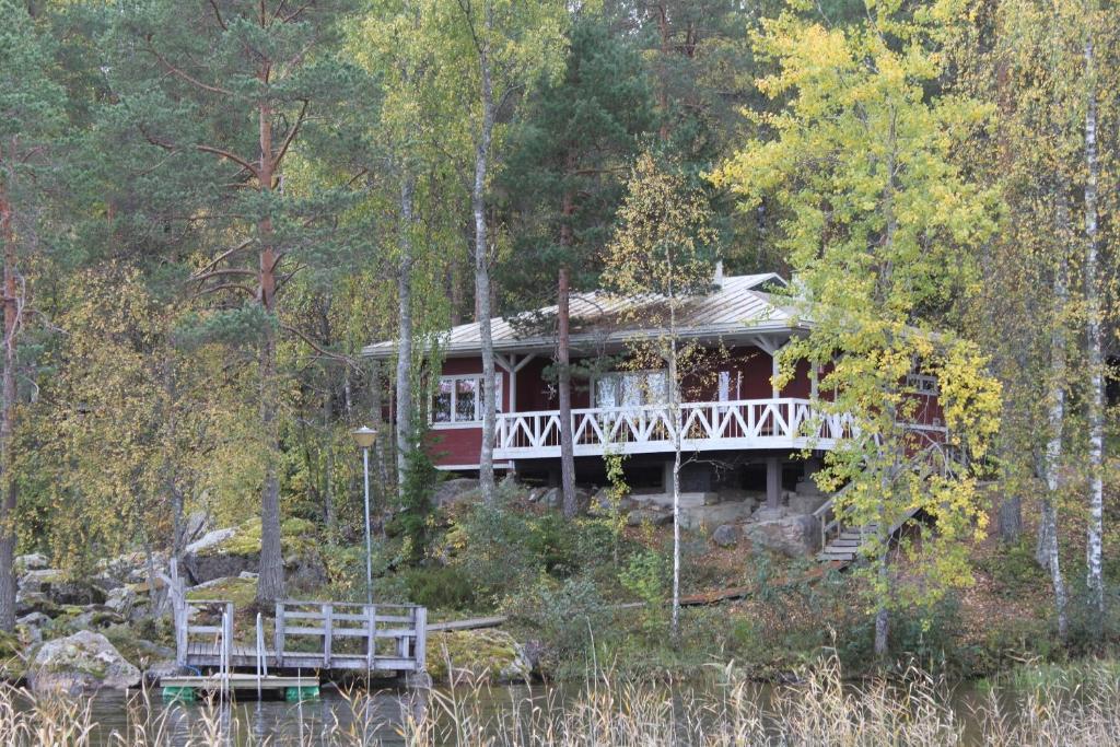 Haennilaensalmi Camping Hotel Viitasaari Buitenkant foto